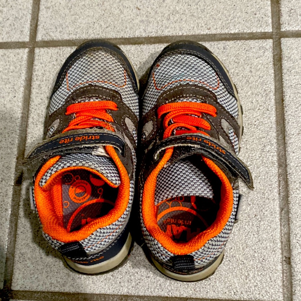 7.5w stride rite toddler sneakers